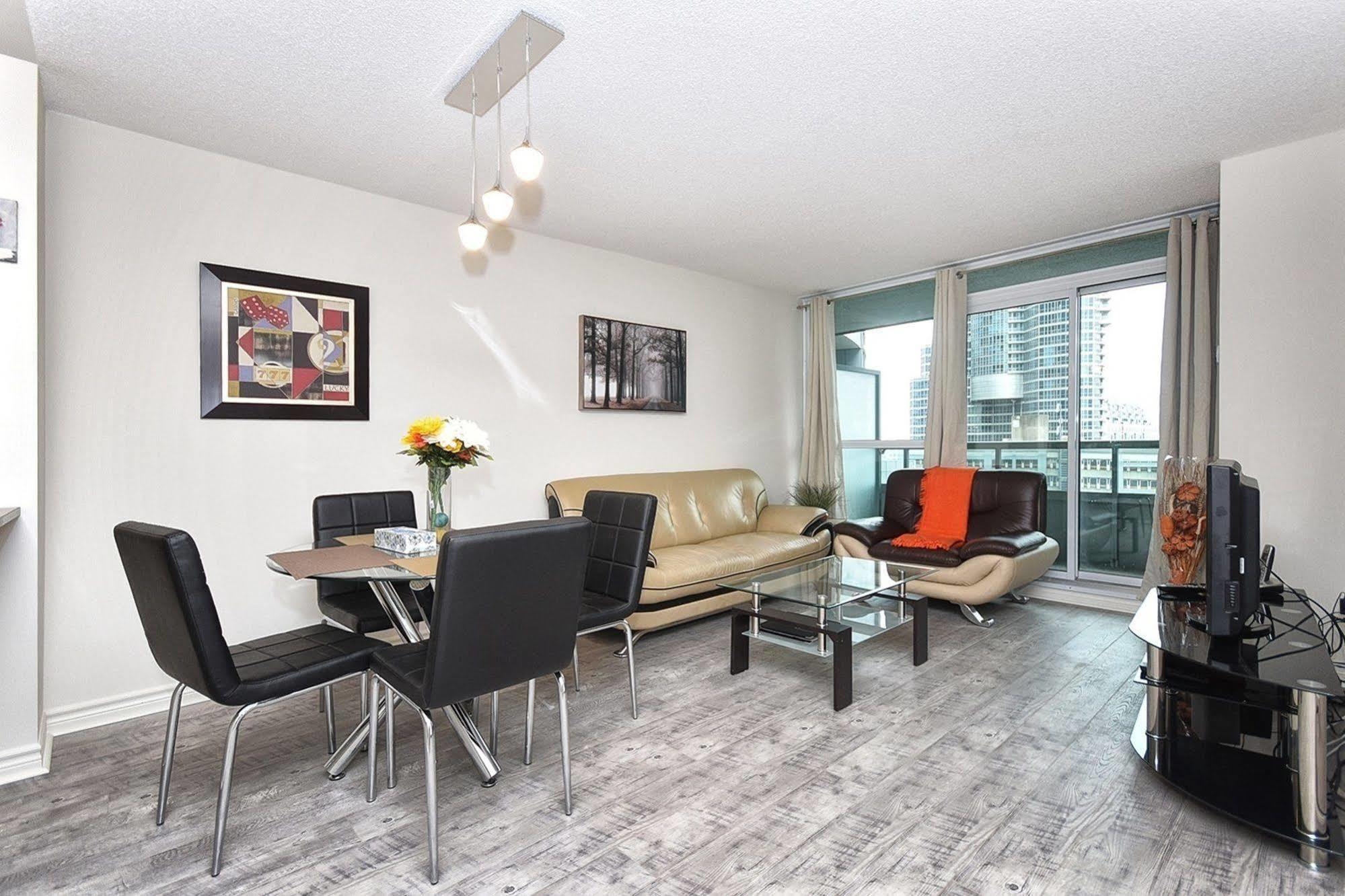 Napa Furnished Suites At Cn Tower & Maple Leaf Square Toronto Exterior foto