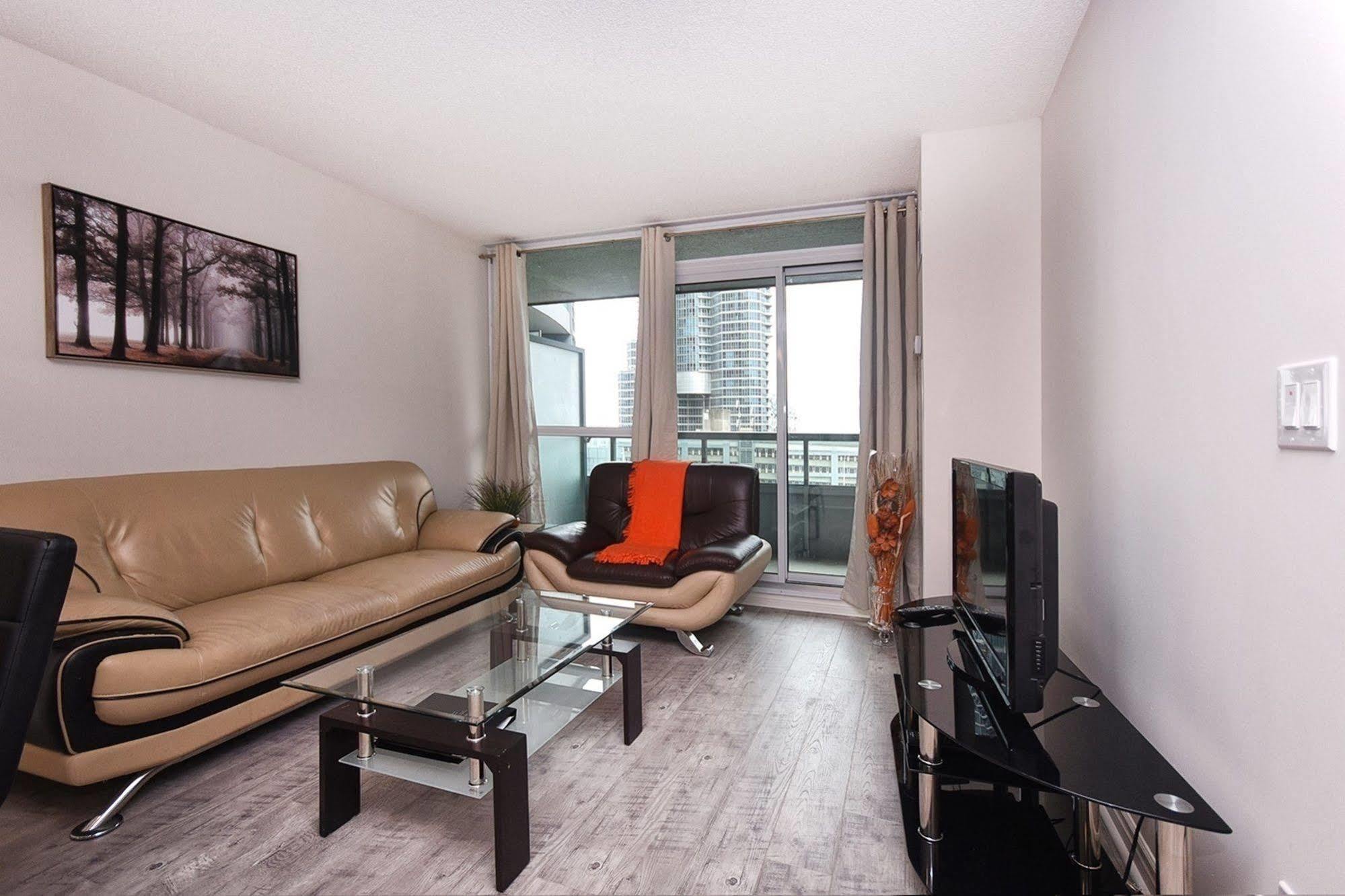 Napa Furnished Suites At Cn Tower & Maple Leaf Square Toronto Exterior foto